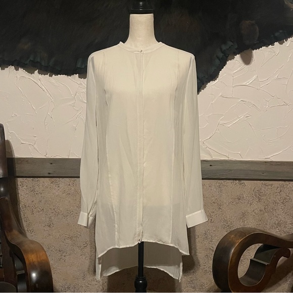 Sheer Hi-Lo Stunner - Picture 1 of 11